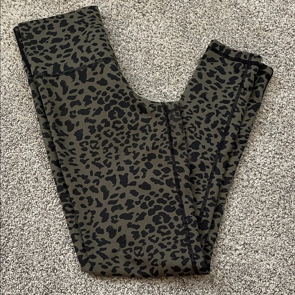 Define your inspiration leopard olive green leggings small - Picture 1 of 5